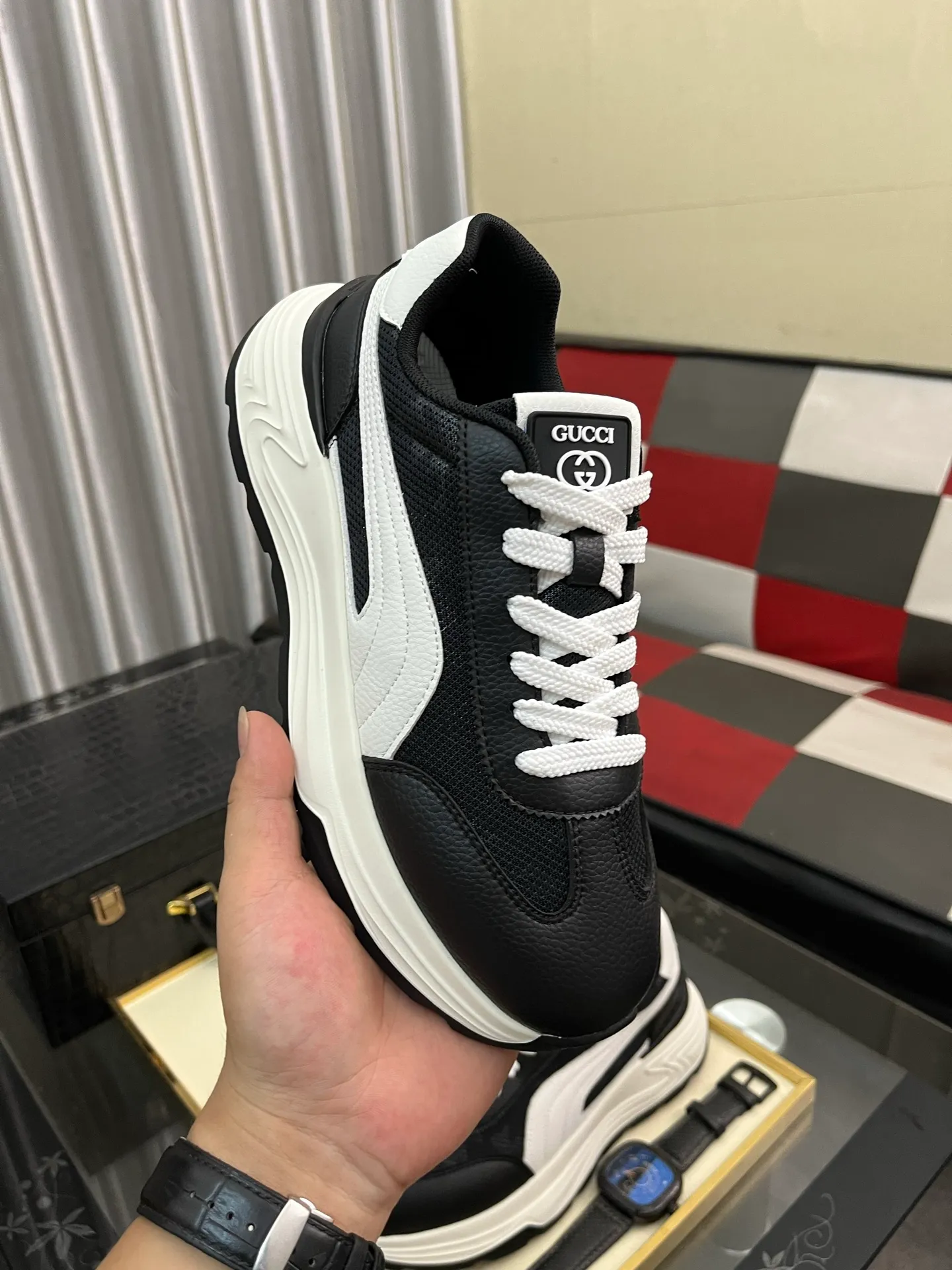 Men's Men's Shoes 💰458⌚️⌚️【GUCCI】Gucci men's latest white shoe series casual shoes! The official website is built 1:1. Upper: Made of imported cowhide, with electric embroidery ➕Inner lining: Made of high-quality first-layer pigskin, soft and comfortable. Picky material selection and exquisite workmanship give you the best enjoyment. Size: 38-443️⃣Colors available